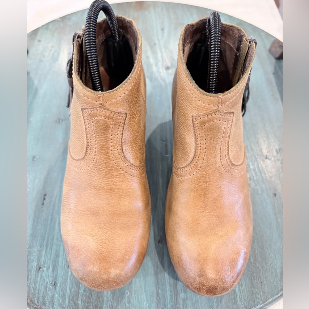 Dansko Tan Leather Ankle Boots – Size 39 (US 8.5–9) Comfort Wedge Booties - Picture 10 of 14